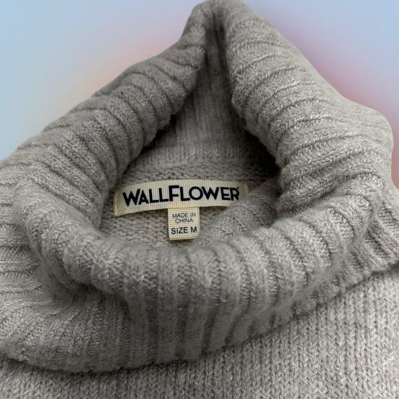 WALLFLOWER Women’s Medium Light Gray SWEATER DRESS - Picture 3 of 5